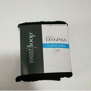 NWT Black Fleece Lined Leggings